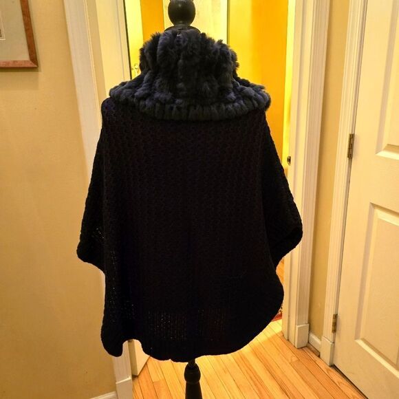 DOLCE CABO NAVY KNITTED PONCHO WITH FULL COLLAR - Picture 3 of 6